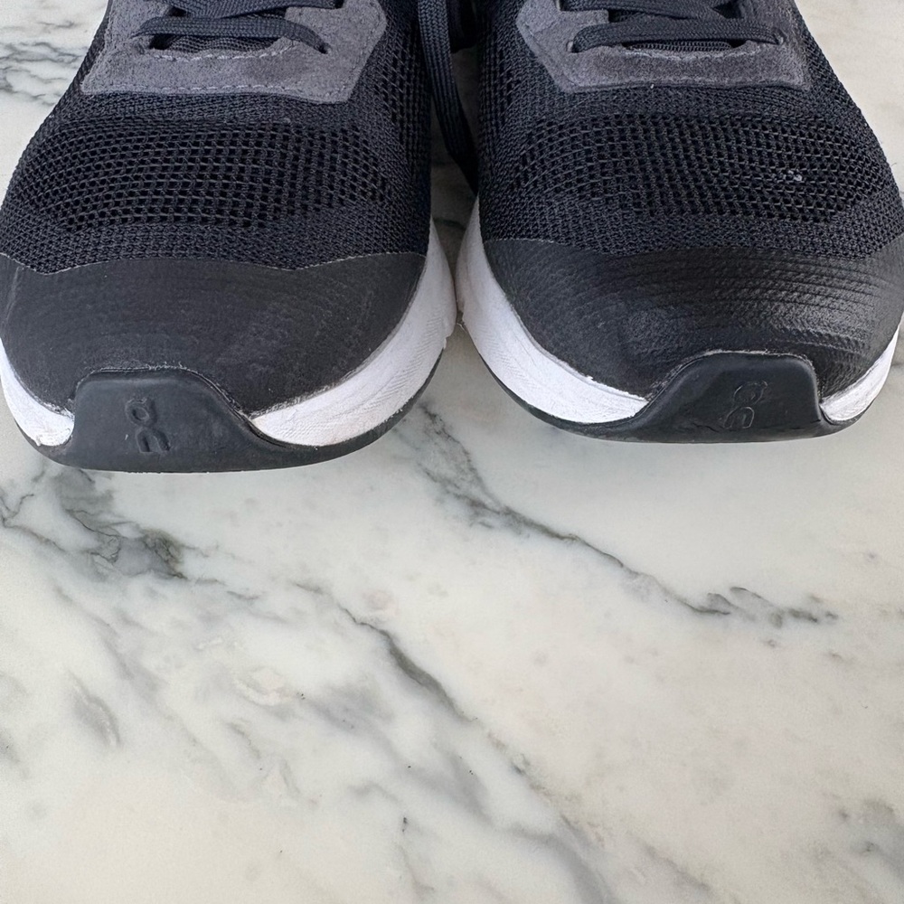 On running Cloudrift women’s 7.5 sneaker shoes - Picture 4 of 7